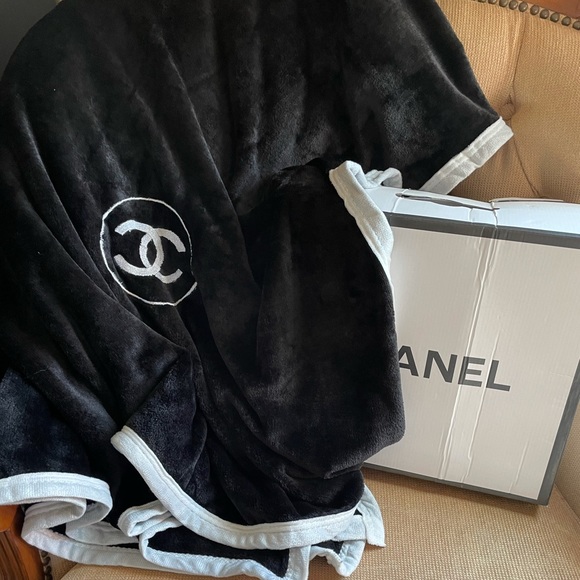 Chane Other - Black Blanket